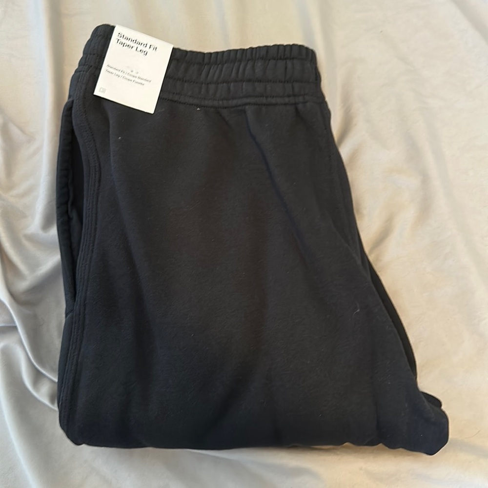 NWT Men’s Black Nike Sweatpants, Standard Fit, Taper Leg